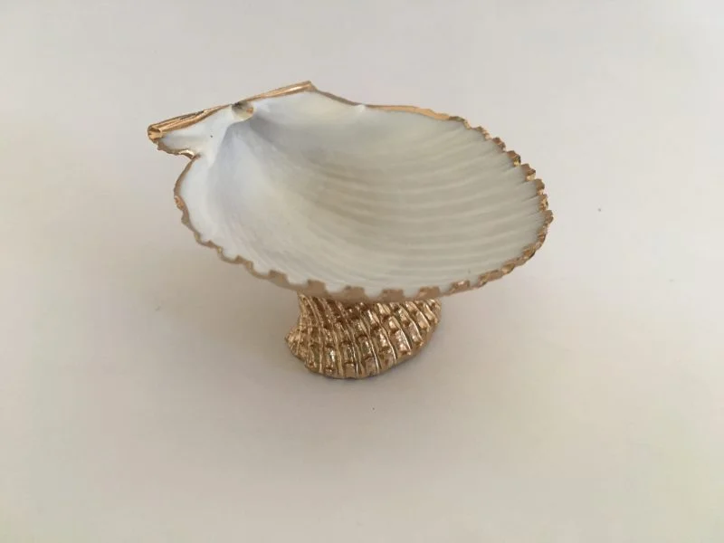 small gold seashell ring dish 3