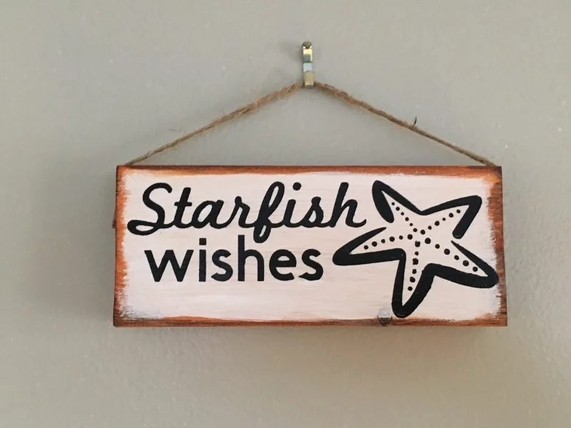 Mini Starfish Wishes Christmas Hanging Sign - Image 6