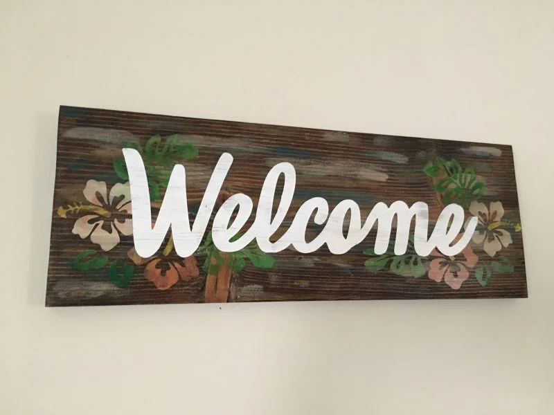 Tropical Rustic Welcome Sign with Hibiscus Flowers - Image 2