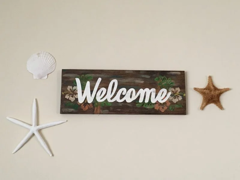 Tropical Rustic Welcome Sign with Hibiscus Flowers - Image 4