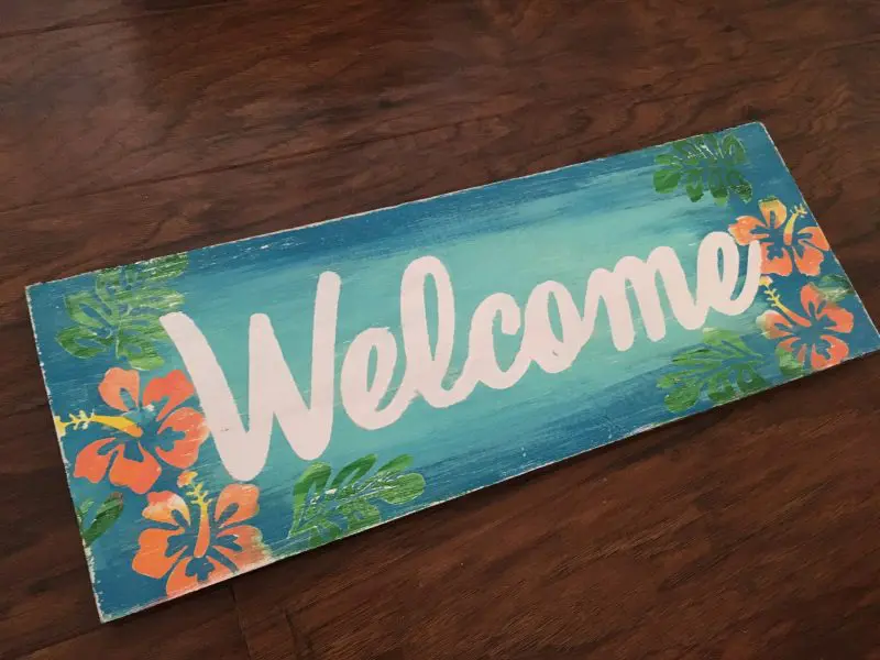 Tropical Welcome Sign with Colorful Hibiscus Flowers - Image 9