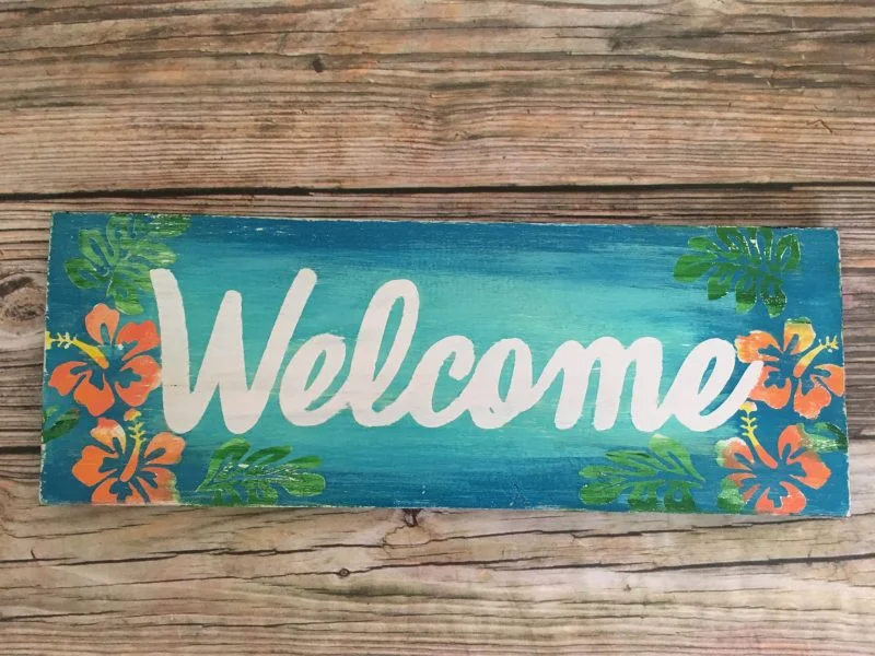 Tropical Welcome Sign with Colorful Hibiscus Flowers - Image 6