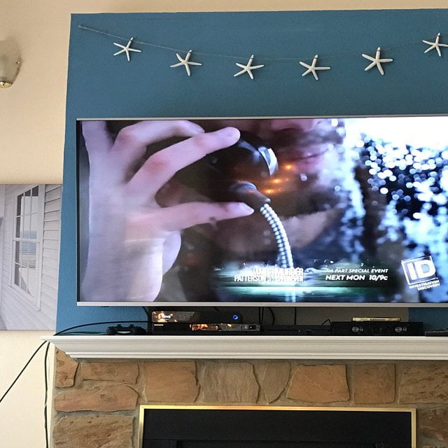 Starfish Garland on Wall above TV
