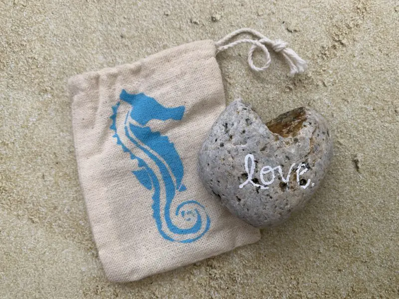 L1.1 Heart Shaped Beach Stone