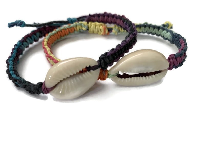 Gwen Rainbow Cowrie Shell Bracelet – NOMADIC