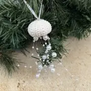 Metallic Pearl Jellyfish White